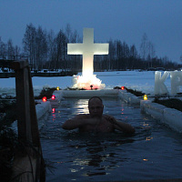 Военнослужащие 30 ождбр окунулись в прорубь в праздник Крещения Господня