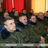 Артисты в погонах выступили с концертами в воинских частях ЗОК