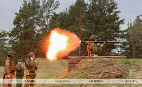 На одном из полигонов страны проводятся занятия с военнообязанными, призванными из запаса 