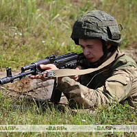 Военнослужащие продолжают оттачивать навыки на занятиях по огневой подготовке