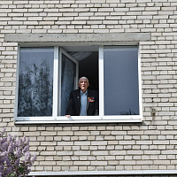 Брестские десантники поздравили ветеранов с наступающим Днём Победы