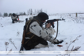 Занятия по огневой и тактической подготовке с военнослужащими 6 омбр
