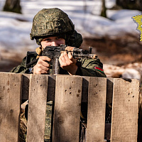 С курсантами Военной академии Беларуси проходят практические занятия по тактической подготовке на полигоне