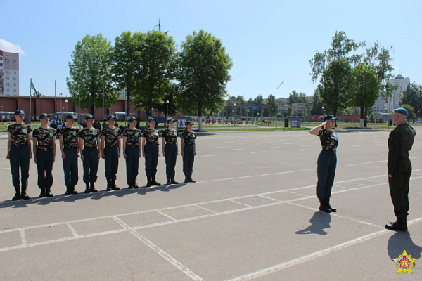 В Витебской воздушно-десантной бригаде состоялся областной этап военно-патриотической игры «Орлёнок»
