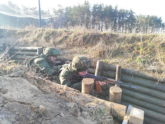 Продолжаются тактические занятия с военнослужащими 11 омбр