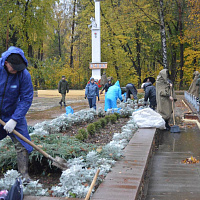 Военнослужащие Вооружённых Сил приняли активное участие в республиканском субботнике