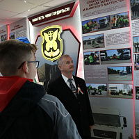 В рамках военно-патриотического воспитания 