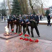 Церемония возложения цветов к Вечному огню мемориала «Жертвам фашизма»