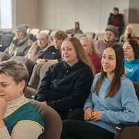  Командование 147 зрп поздравили представительниц прекрасного пола с предстоящим праздником