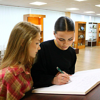 Минскую военную комендатуру посетили учащиеся Минского государственного медицинского колледжа