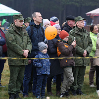 И пером и топором!