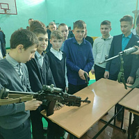 Урок мужества для школьников