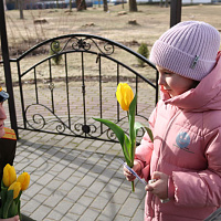 Белорусские военнослужащие поздравляют с наступающим Днём женщин