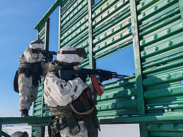 Занятия по боевой подготовке на полигоне Лепельский