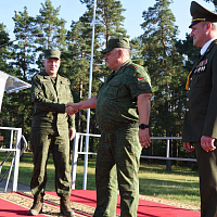 Генерал-майор Александр Науменко представил личному составу нового начальника 72 ОУЦ