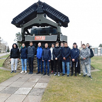 В гостях у «декораторов» военных действий