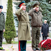 Традициям верны