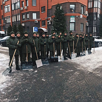 Армия не стоит в стороне