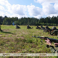 На полигоне Уручье проходят занятия по огневой подготовке с офицерами органов военного управления