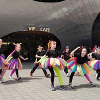 «Ура, каникулы!»