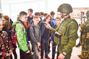 На экскурсии в Минской военной комендатуре