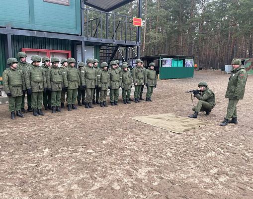 Занятия по огневой подготовке с курсантами военно-транспортного факультета в БелГУТ