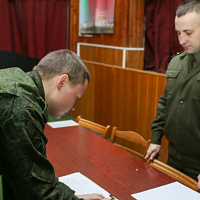 Служить – так с честью!