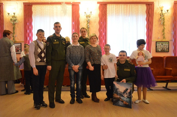 Подарили детям праздник