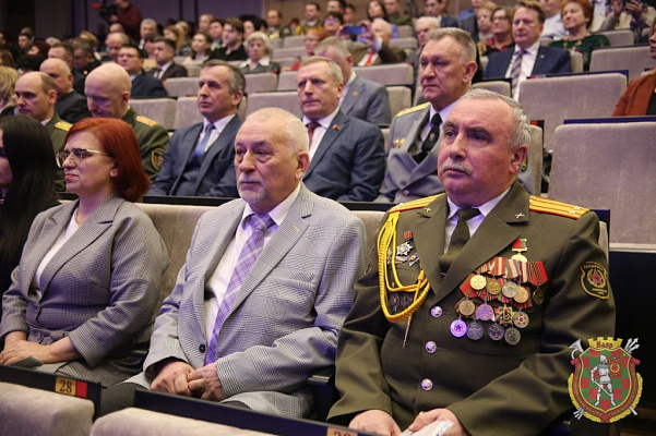 С праздником, защитники Отечества!