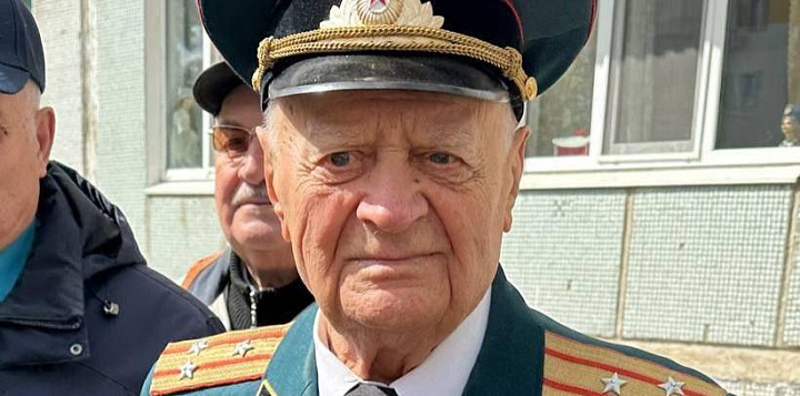 Поздравление от гвардейцев