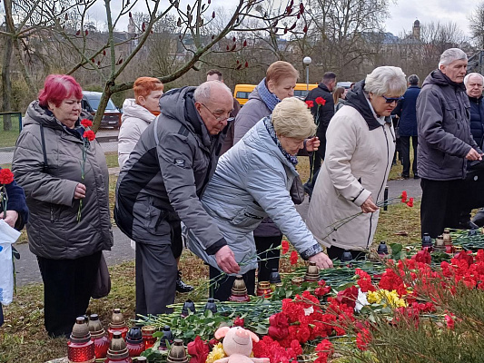 Гродненцы почтили память погибших во время теракта в «Крокус Сити Холле» в Москве