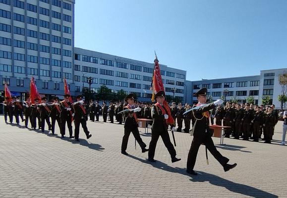Генерал-майор Александр Науменко поздравил личный состав с принятием Военной присяги