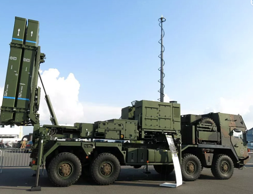 Минобороны Германии закупит для бундесвера восемь систем ПВО IRIS-T