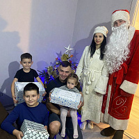 Военнослужащие Вооружённых Сил продолжают участвовать в акции «Наши дети»