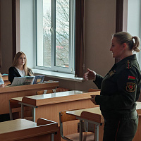 Военнослужащие продолжают проводить профориентационную работу