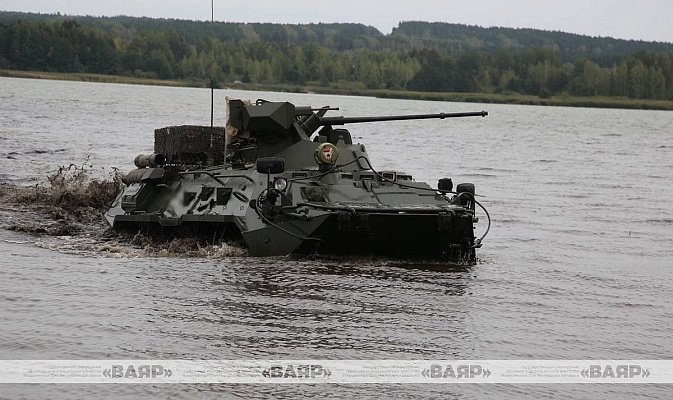 В рамках учения «Запад-2025» военнослужащие преодолели водную преграду