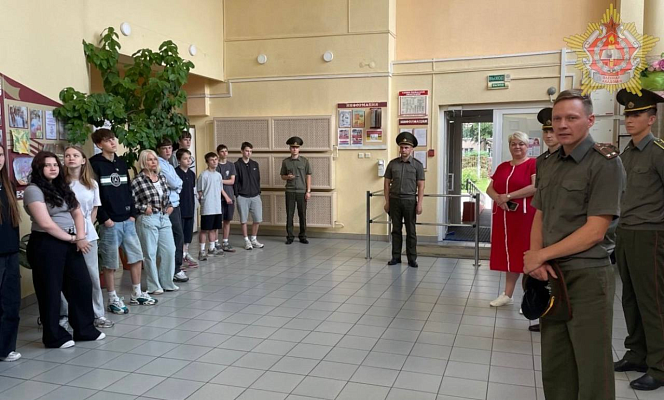 Офицеры и курсанты Военной академии Беларуси посетили «Детский дом №5» в Минске