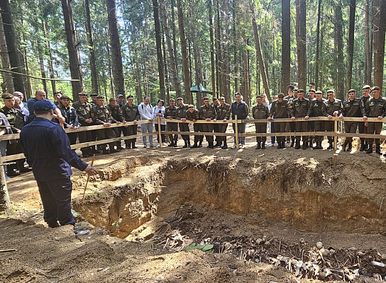 Военнослужащие 120 омбр посетили урочище Уручье