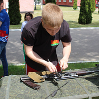 В Витебской воздушно-десантной бригаде состоялся областной этап военно-патриотической игры «Орлёнок»