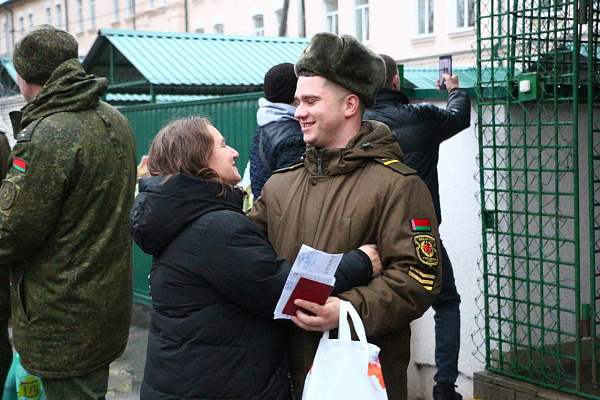 Увольнение в запас военнослужащих в 11 омбр
