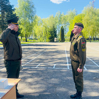 В 15 зрбр проводили в запас военнослужащих срочной службы