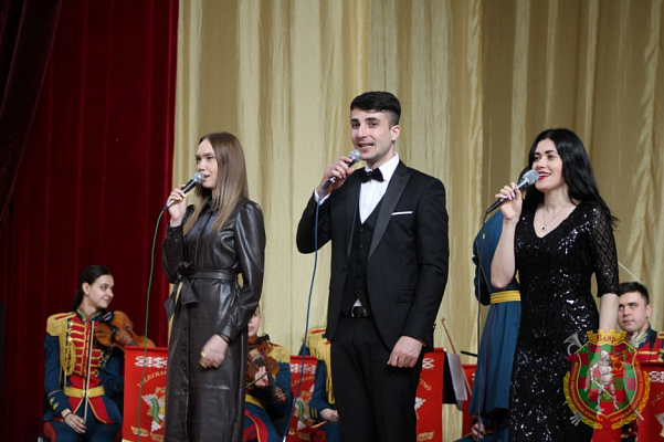 Народ и армия – едины