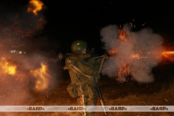 Комплексное тактическое занятие с боевой стрельбой с гвардейцами 120 омбр