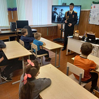 Суворовцы в гостях в родных школах