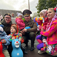 Военнослужащие 60 опс подарили детям праздник