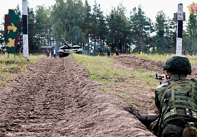 В войсках и соединениях продолжаются мероприятия боевой подготовки
