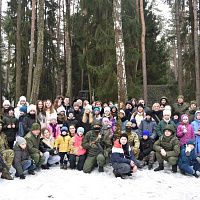 Военнослужащие одной из воинских частей ВВС и войск ПВО устроили детям праздник