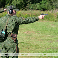 На полигоне Уручье проходят занятия по огневой подготовке с офицерами органов военного управления