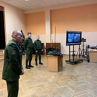 Урок для школьников от курсантов военного факультета в БГУИР