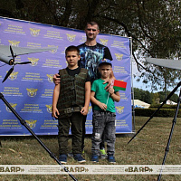 Белорусские военные организовали для гостей выставку беспилотных летательных аппаратов